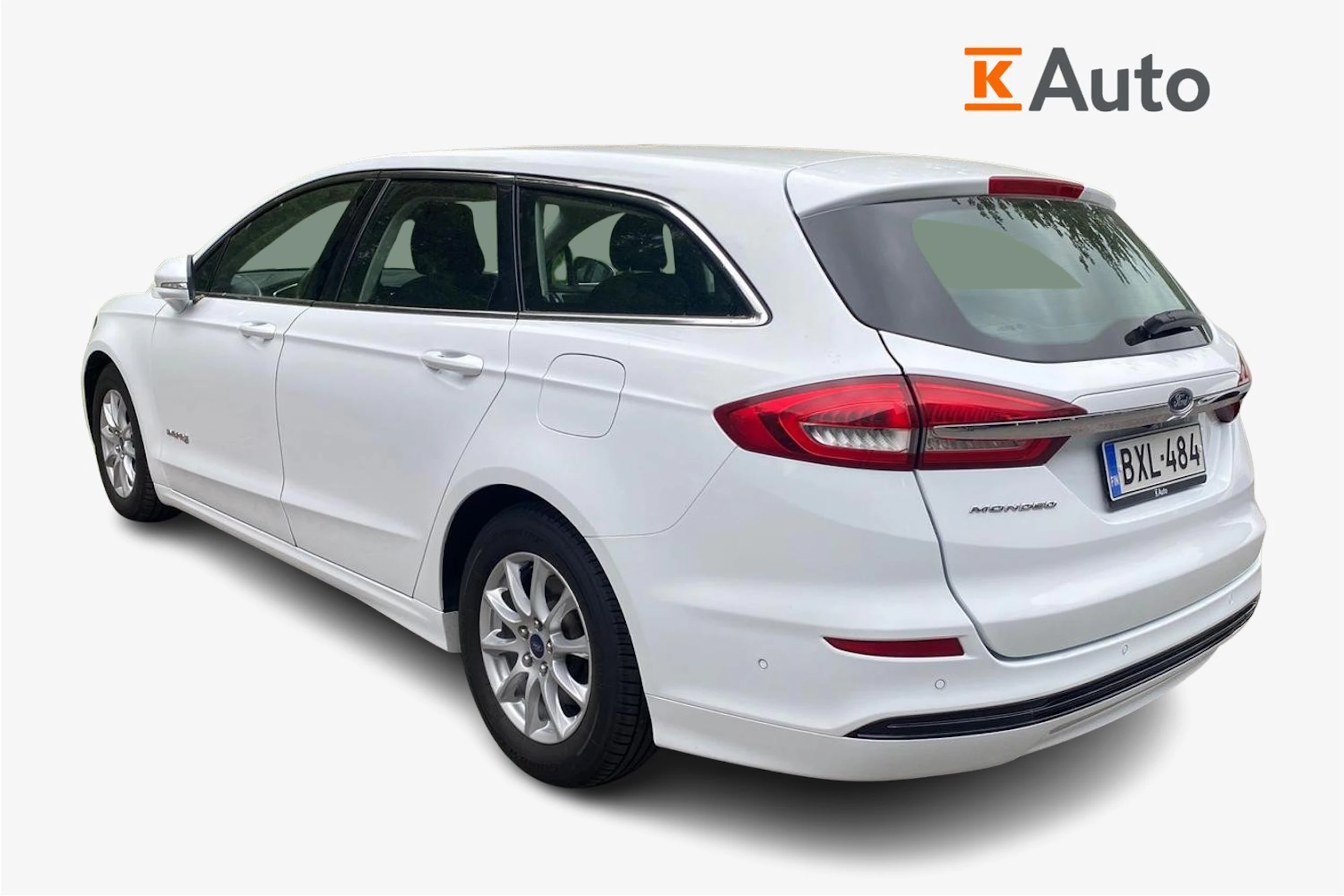 Valkoinen Ford MONDEO 2019 kuva 2.