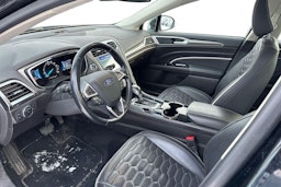 musta Ford Mondeo 2019 kuva 3.