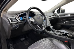 musta Ford Mondeo 2019 kuva 7.