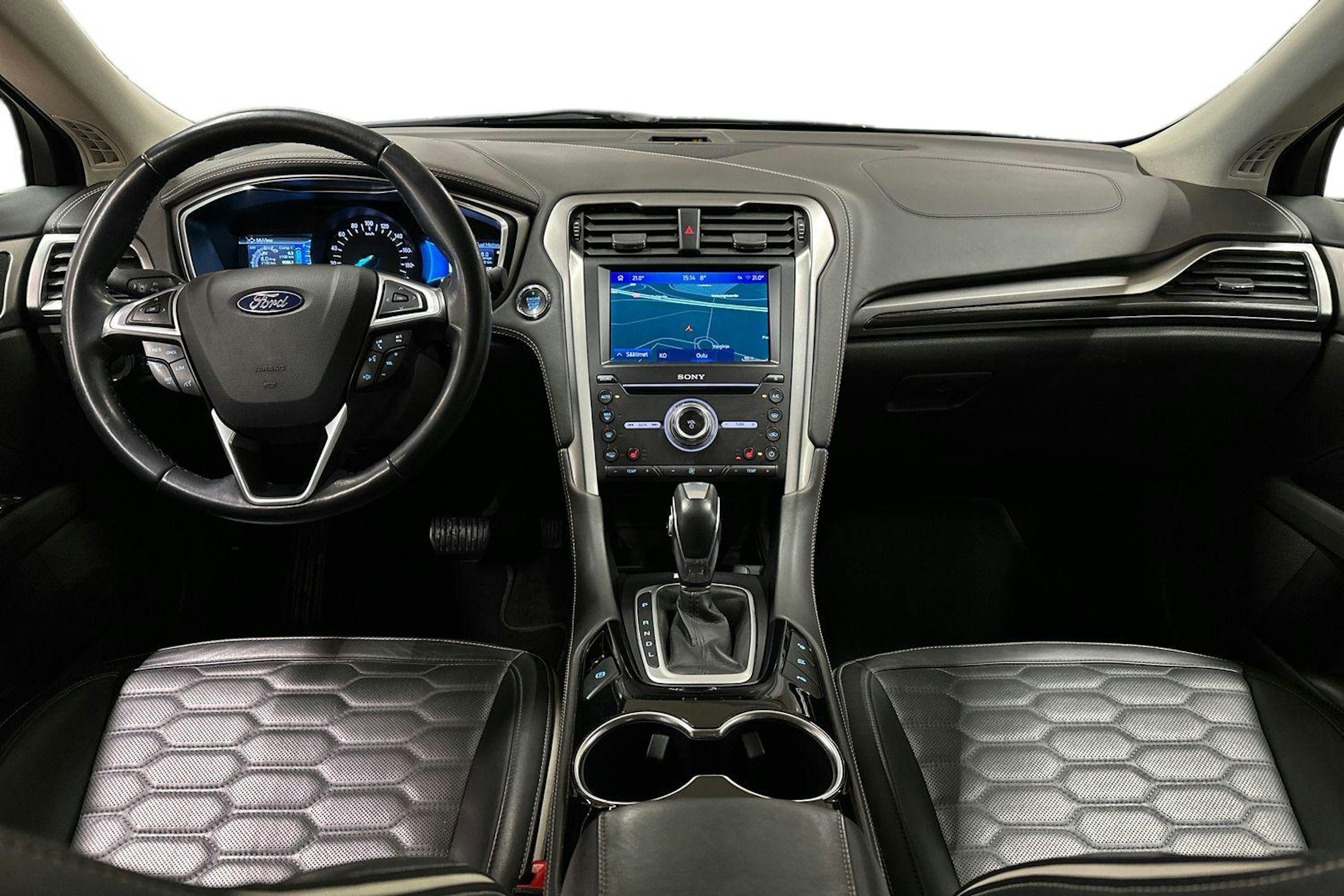 musta Ford Mondeo 2019 kuva 9.