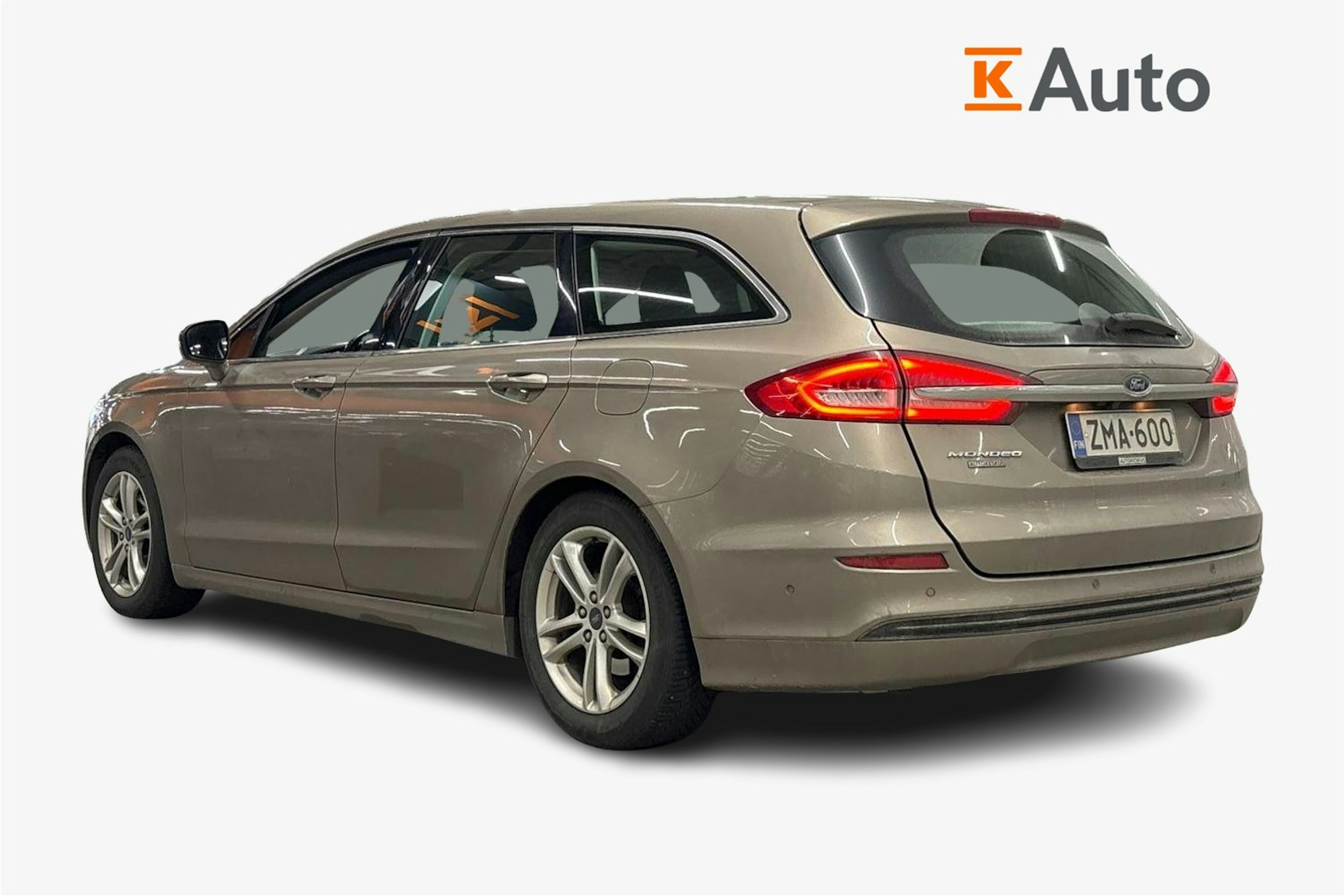 harmaa Ford Mondeo 2019 kuva 2.
