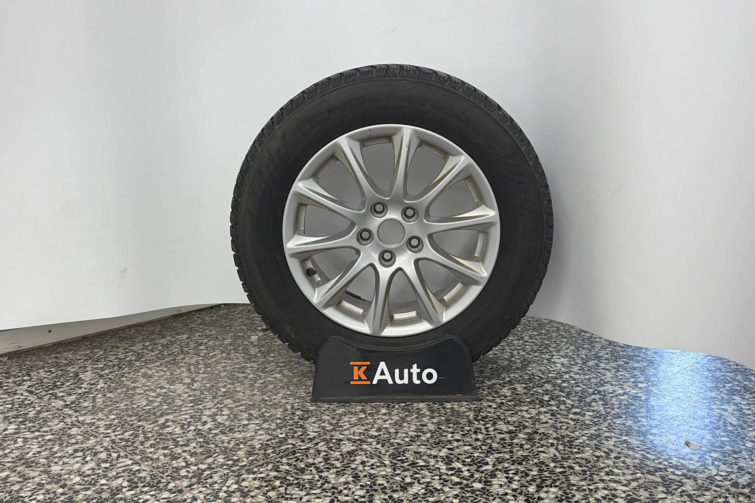 sininen Ford Mondeo 2020 kuva 10.