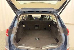 sininen Ford Mondeo 2020 kuva 11.