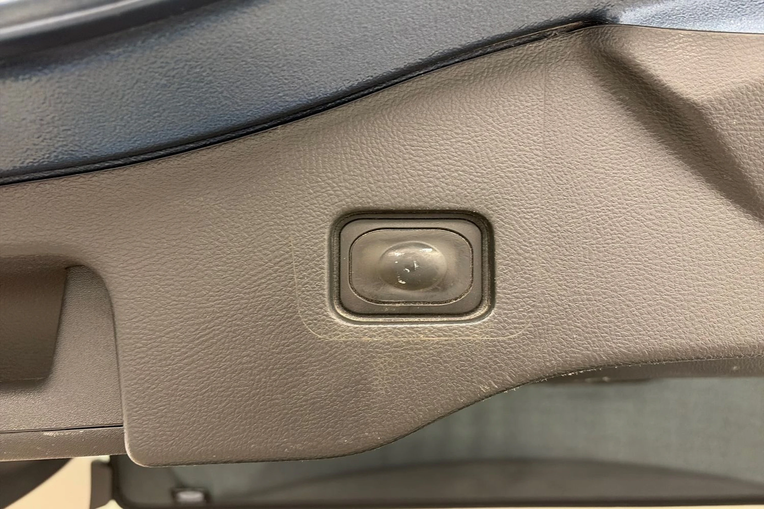 sininen Ford Mondeo 2020 kuva 12.