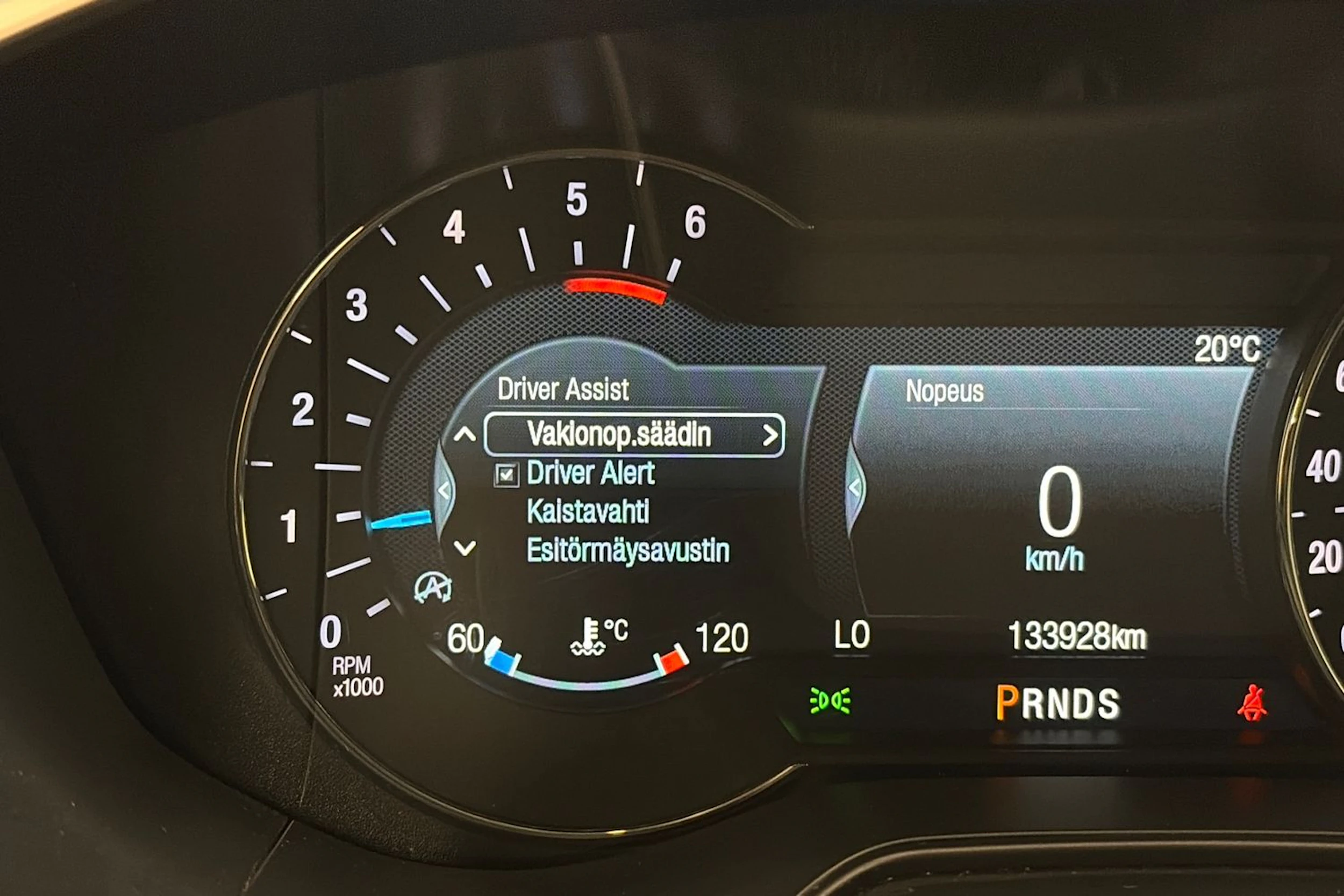 sininen Ford Mondeo 2020 kuva 22.