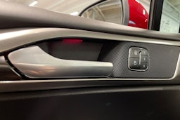 punainen Ford Mondeo 2020 kuva 21.