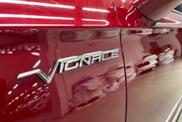 punainen Ford Mondeo 2020 kuva 27.
