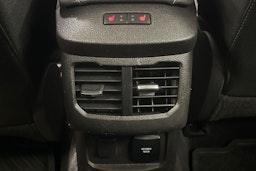 valkoinen Ford Mondeo 2020 kuva 16.