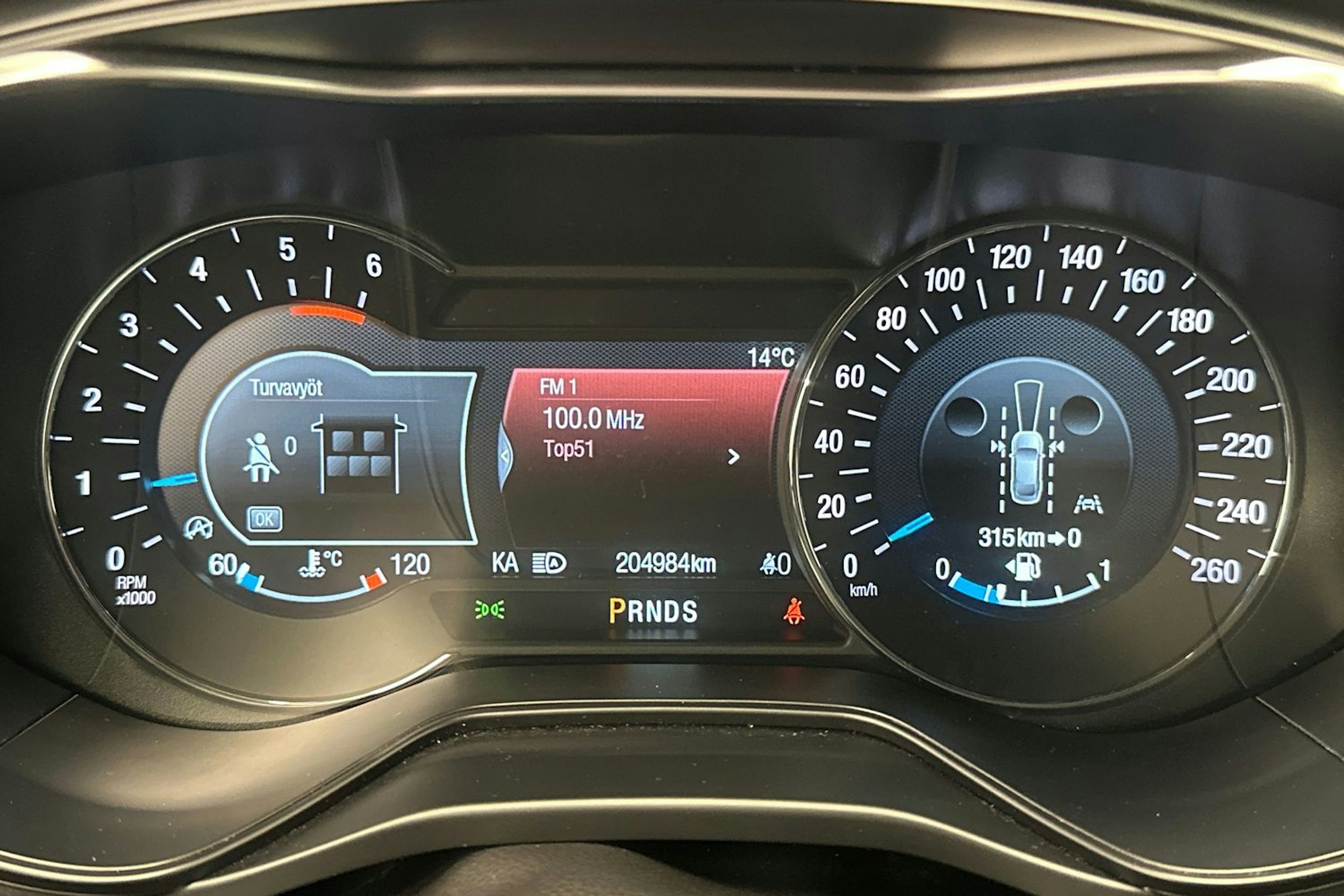 valkoinen Ford Mondeo 2020 kuva 18.