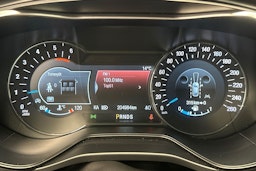valkoinen Ford Mondeo 2020 kuva 18.