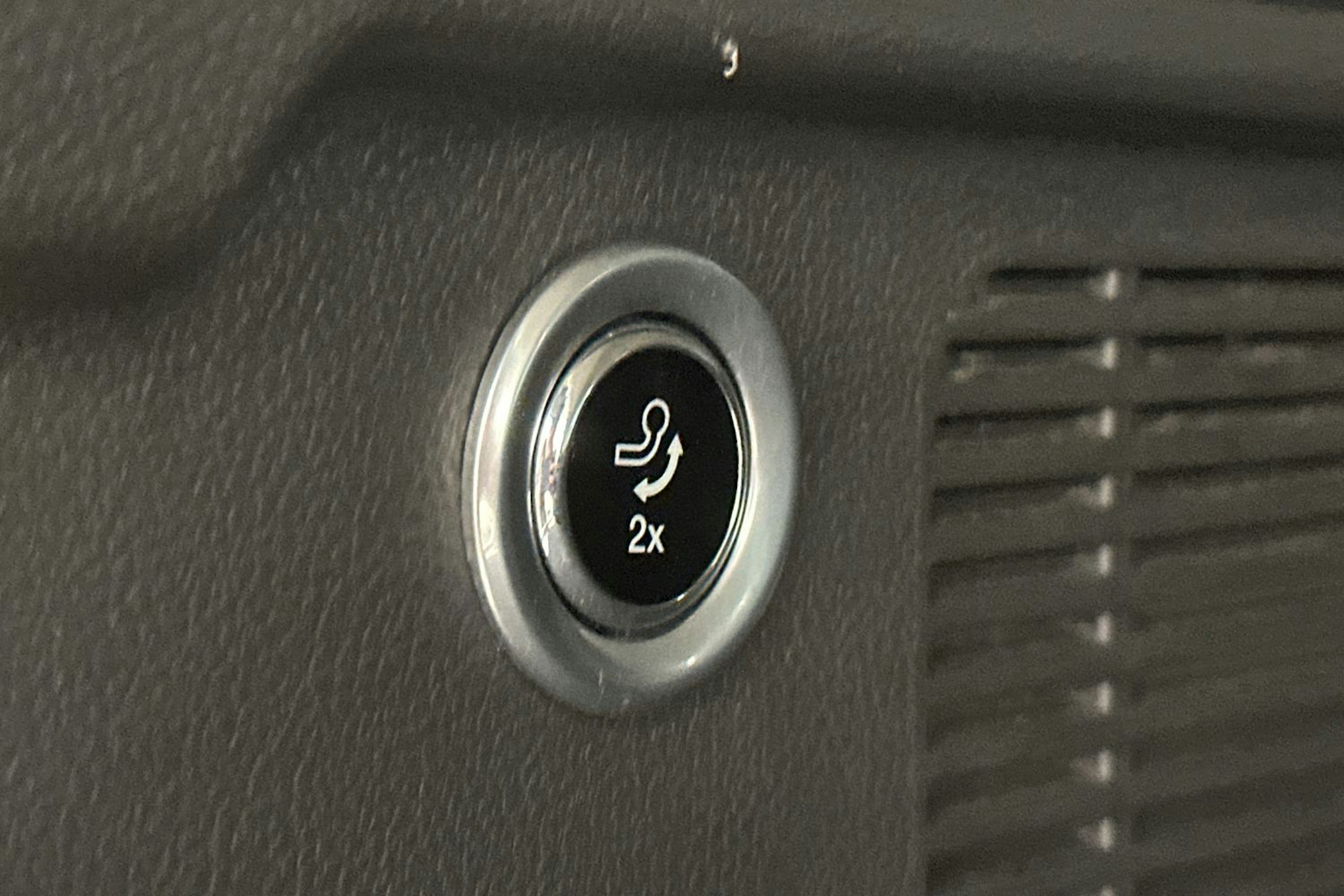 valkoinen Ford Mondeo 2020 kuva 28.