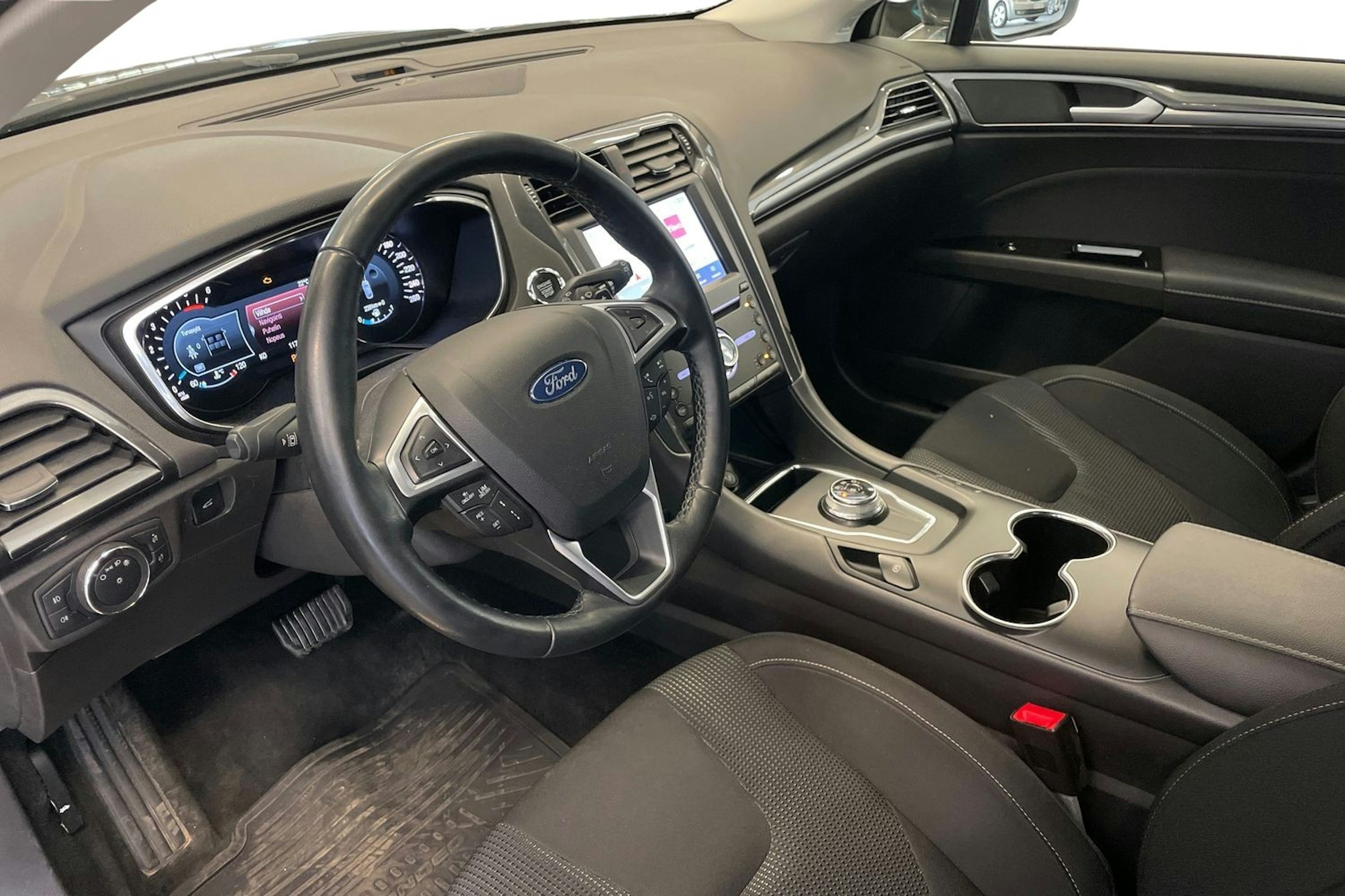 Harmaa Ford MONDEO 2021 kuva 7.