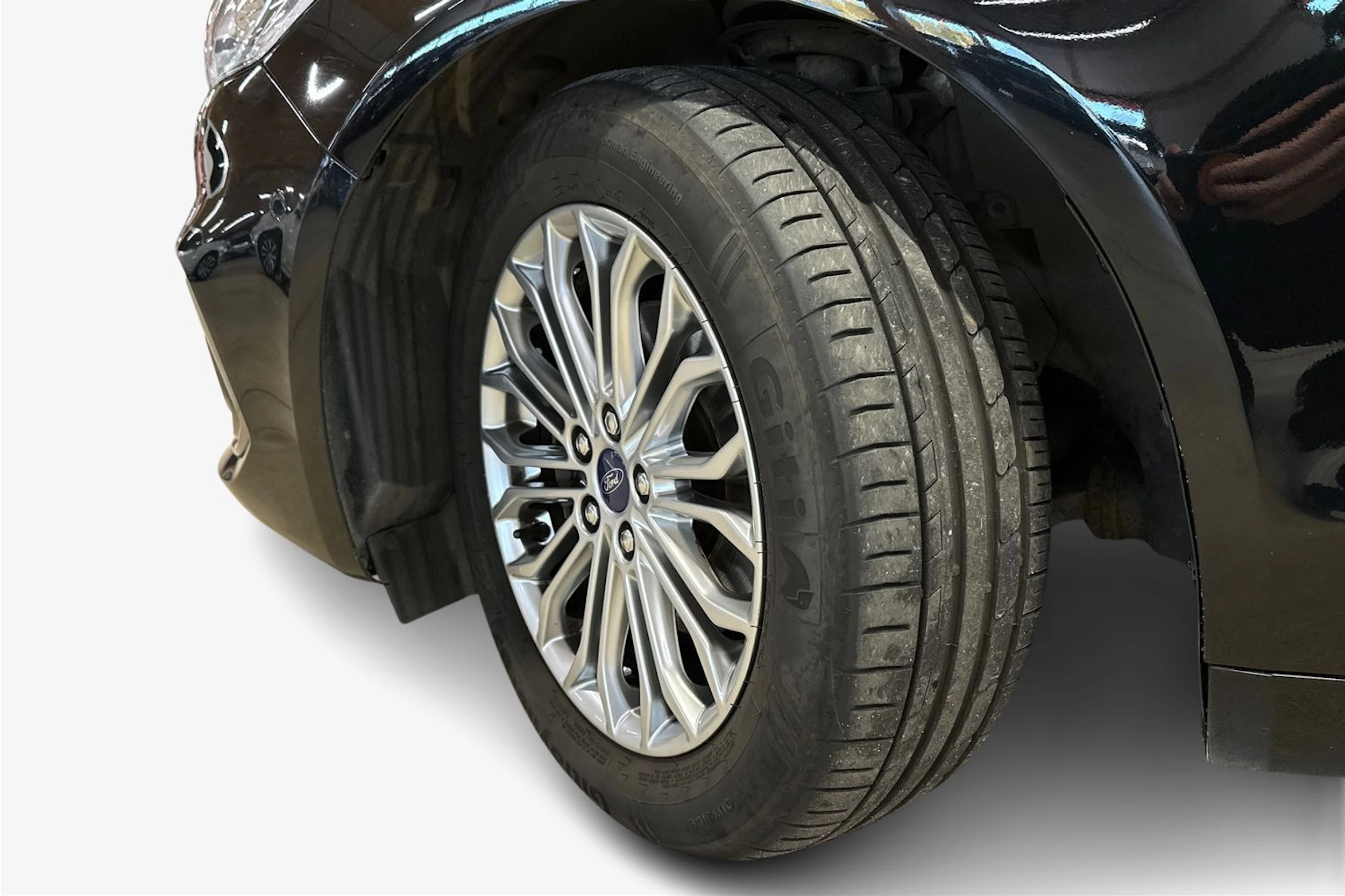 Musta Ford MONDEO 2021 kuva 9.