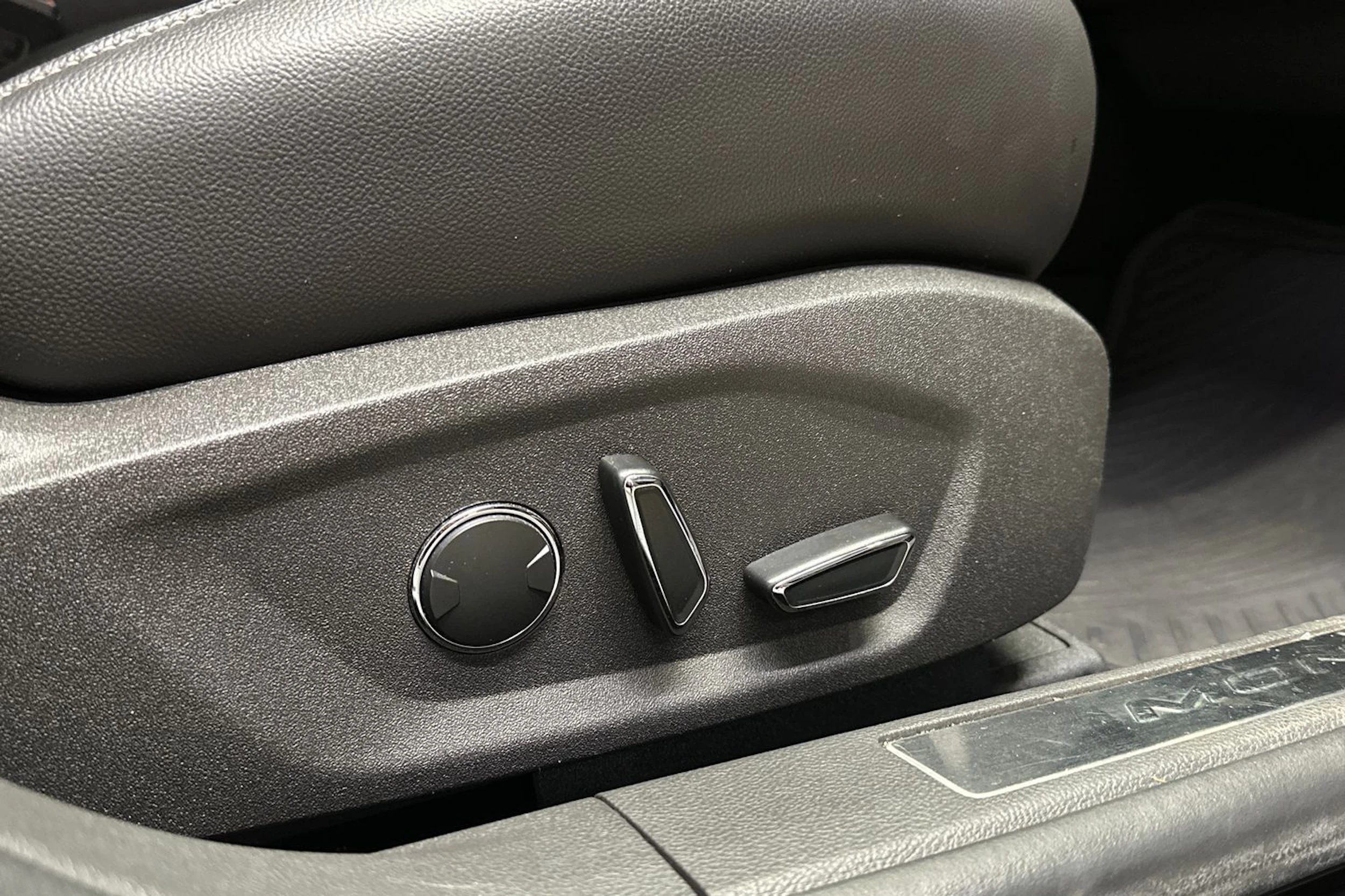 Musta Ford MONDEO 2021 kuva 12.