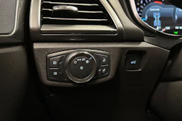 Musta Ford MONDEO 2021 kuva 25.