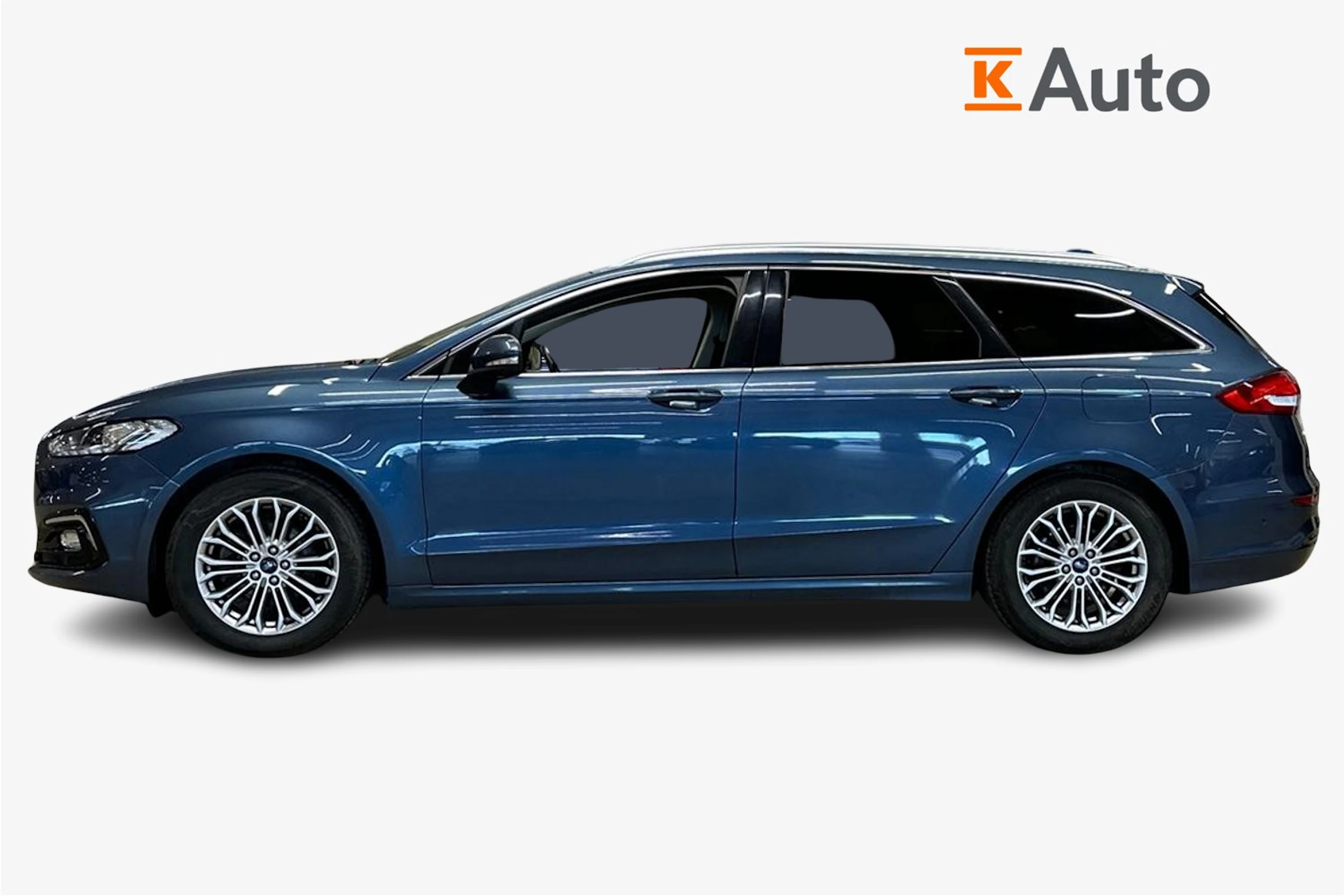 sininen Ford Mondeo 2021 kuva 7.