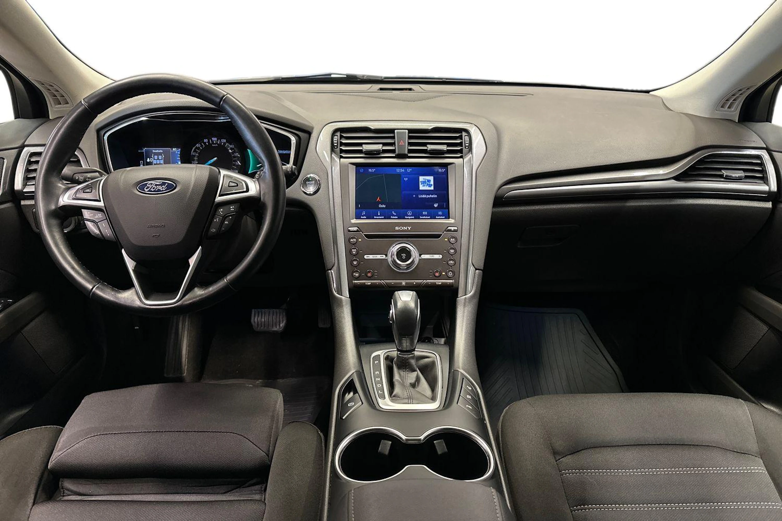 sininen Ford Mondeo 2021 kuva 9.