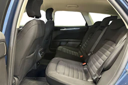 sininen Ford Mondeo 2021 kuva 11.