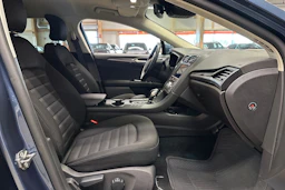 sininen Ford Mondeo 2021 kuva 15.