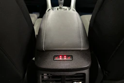 sininen Ford Mondeo 2021 kuva 16.