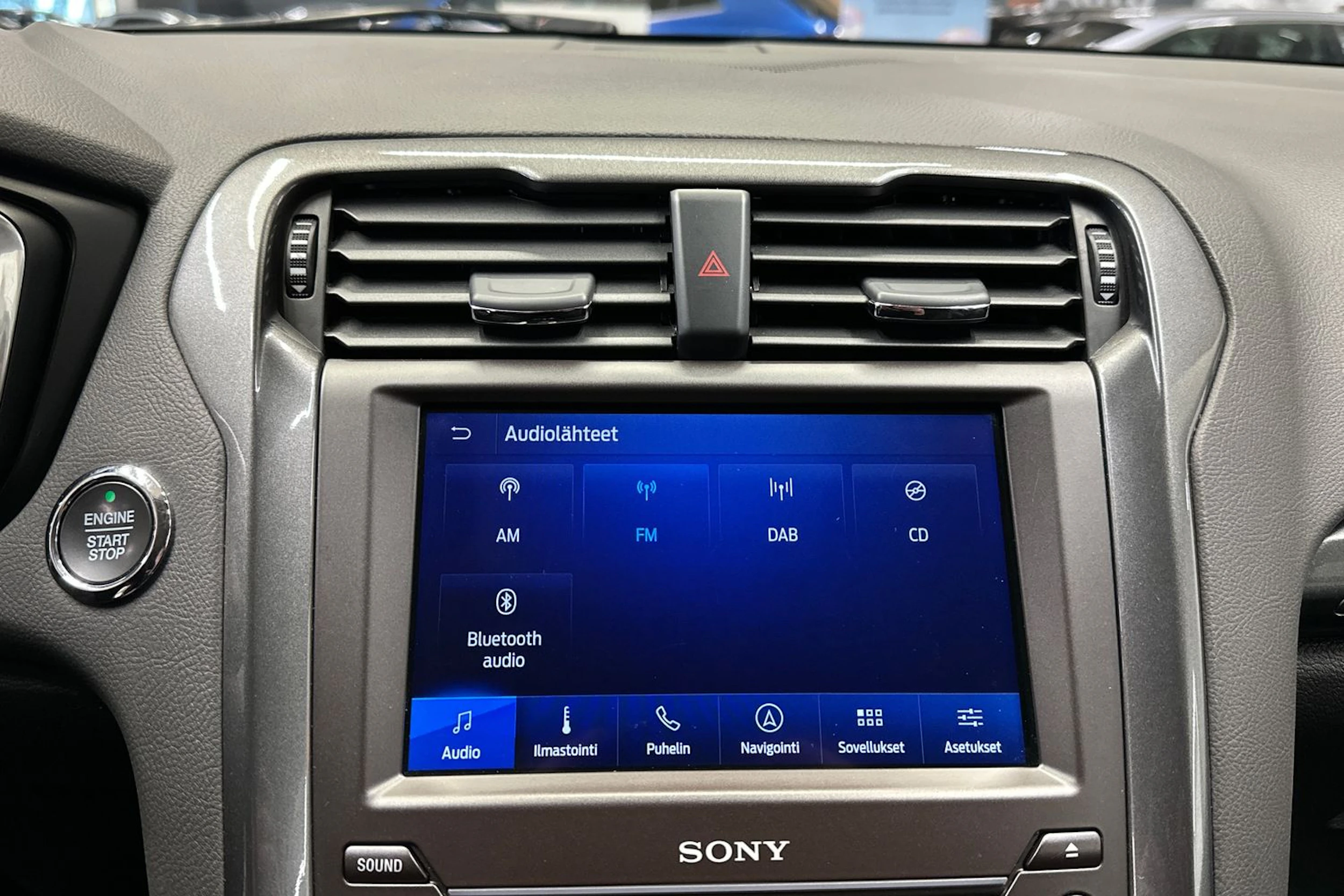 sininen Ford Mondeo 2021 kuva 20.