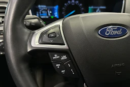 sininen Ford Mondeo 2021 kuva 26.