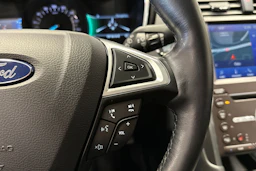 sininen Ford Mondeo 2021 kuva 27.