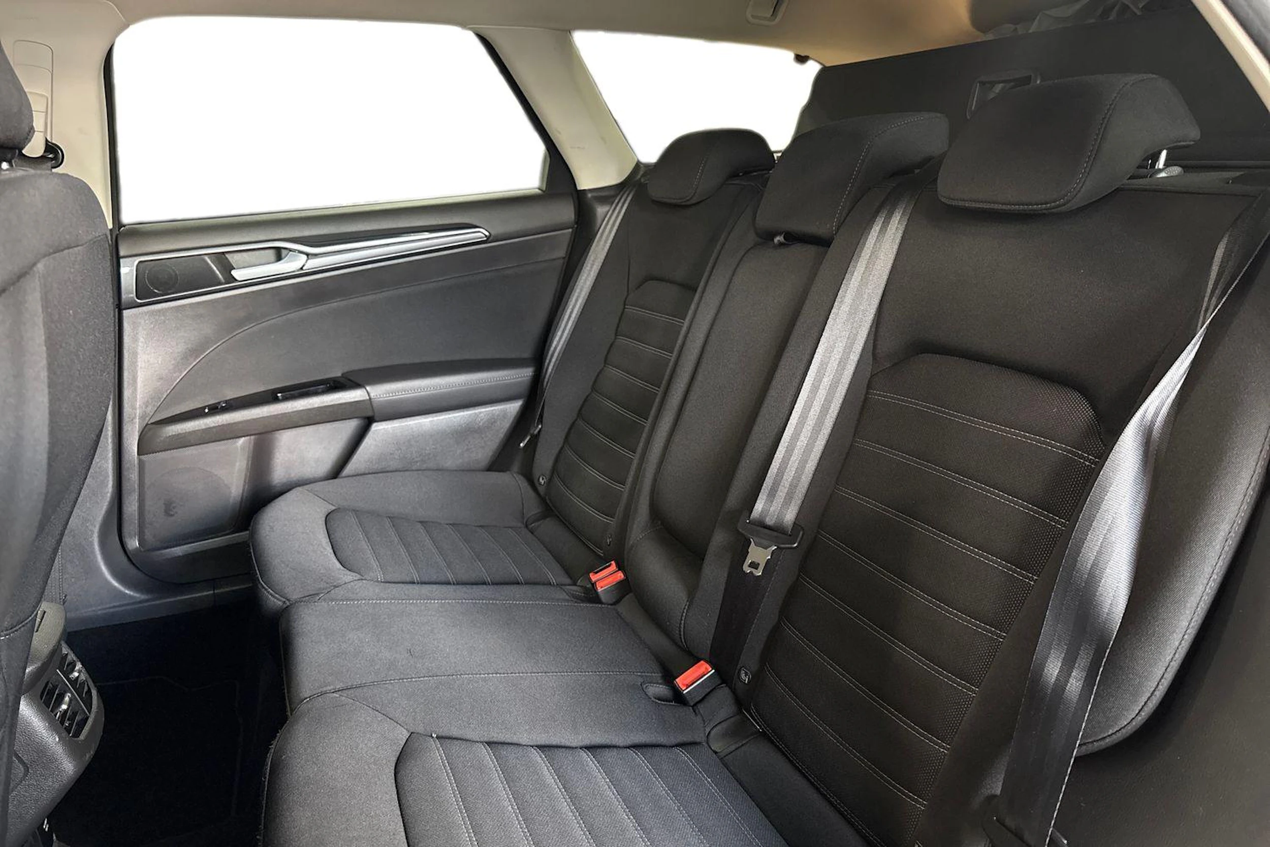 Musta Ford MONDEO 2021 kuva 8.