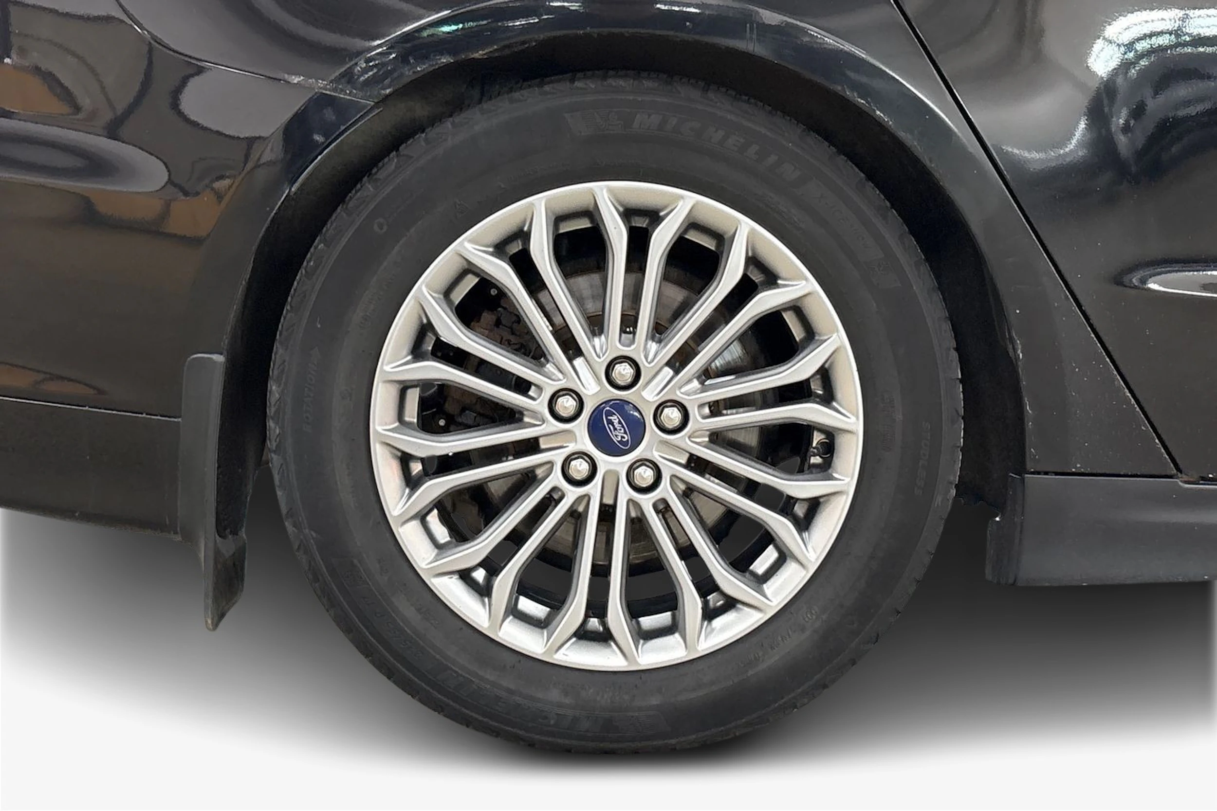 Musta Ford MONDEO 2021 kuva 9.