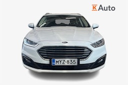 valkoinen Ford Mondeo 2021 kuva 4.