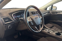 valkoinen Ford Mondeo 2021 kuva 6.