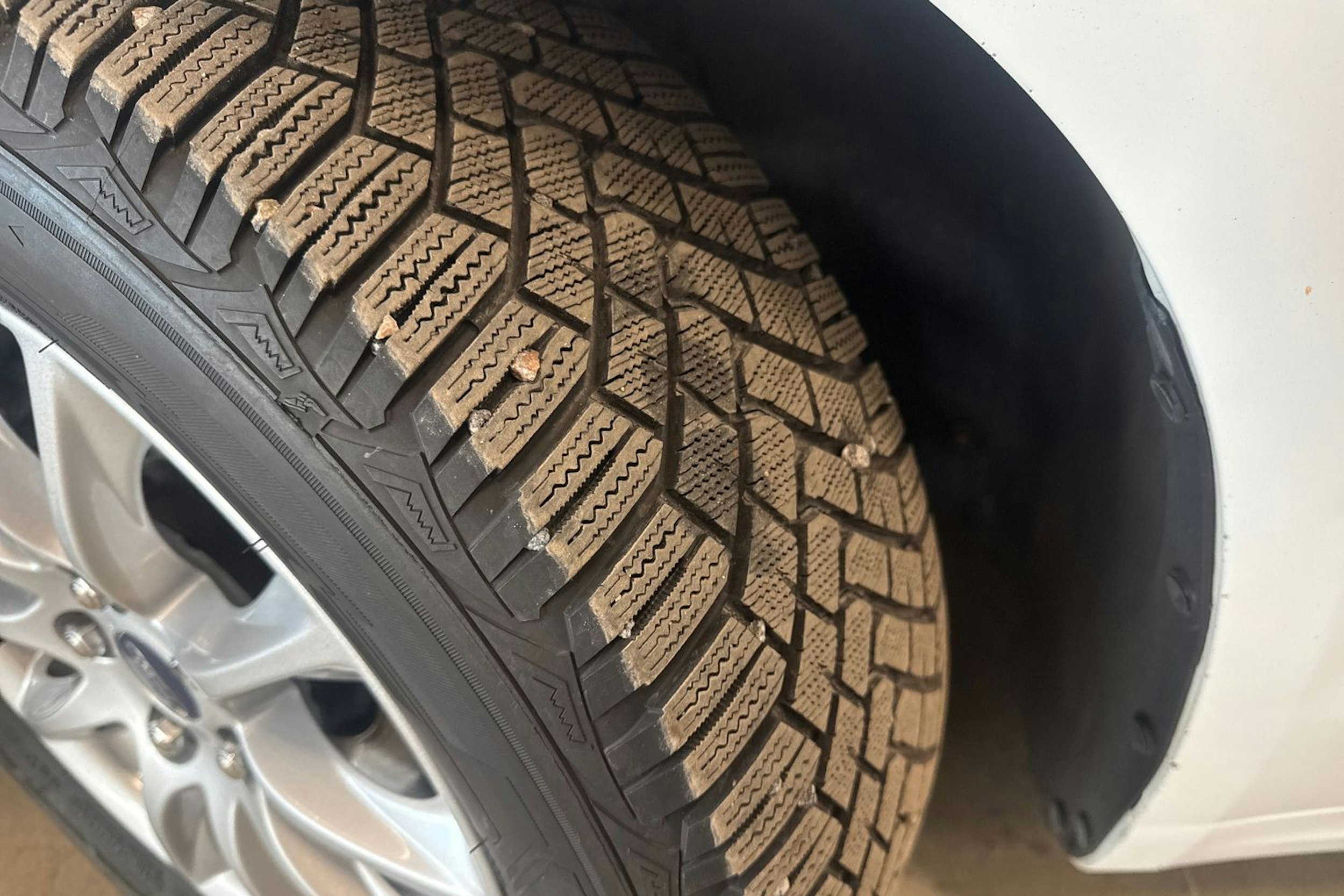 valkoinen Ford Mondeo 2021 kuva 10.