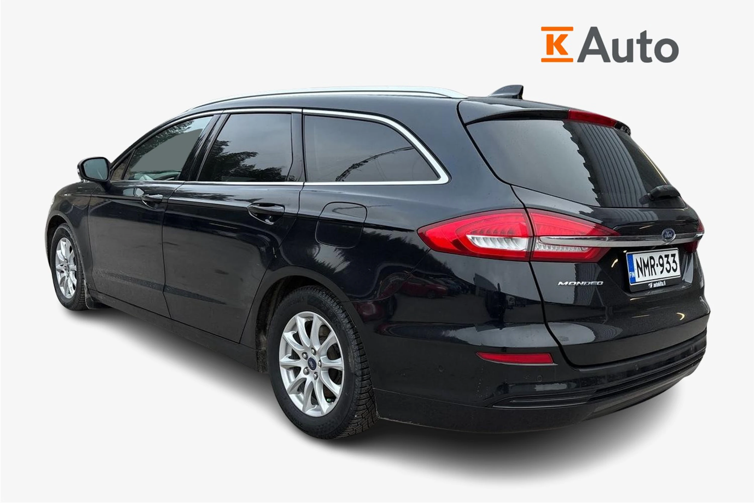 musta Ford Mondeo 2022 kuva 2.