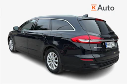 musta Ford Mondeo 2022 kuva 2.