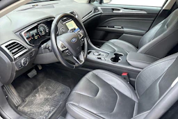 musta Ford Mondeo 2022 kuva 3.