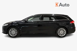 musta Ford Mondeo 2022 kuva 7.