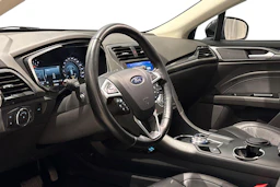 musta Ford Mondeo 2022 kuva 8.