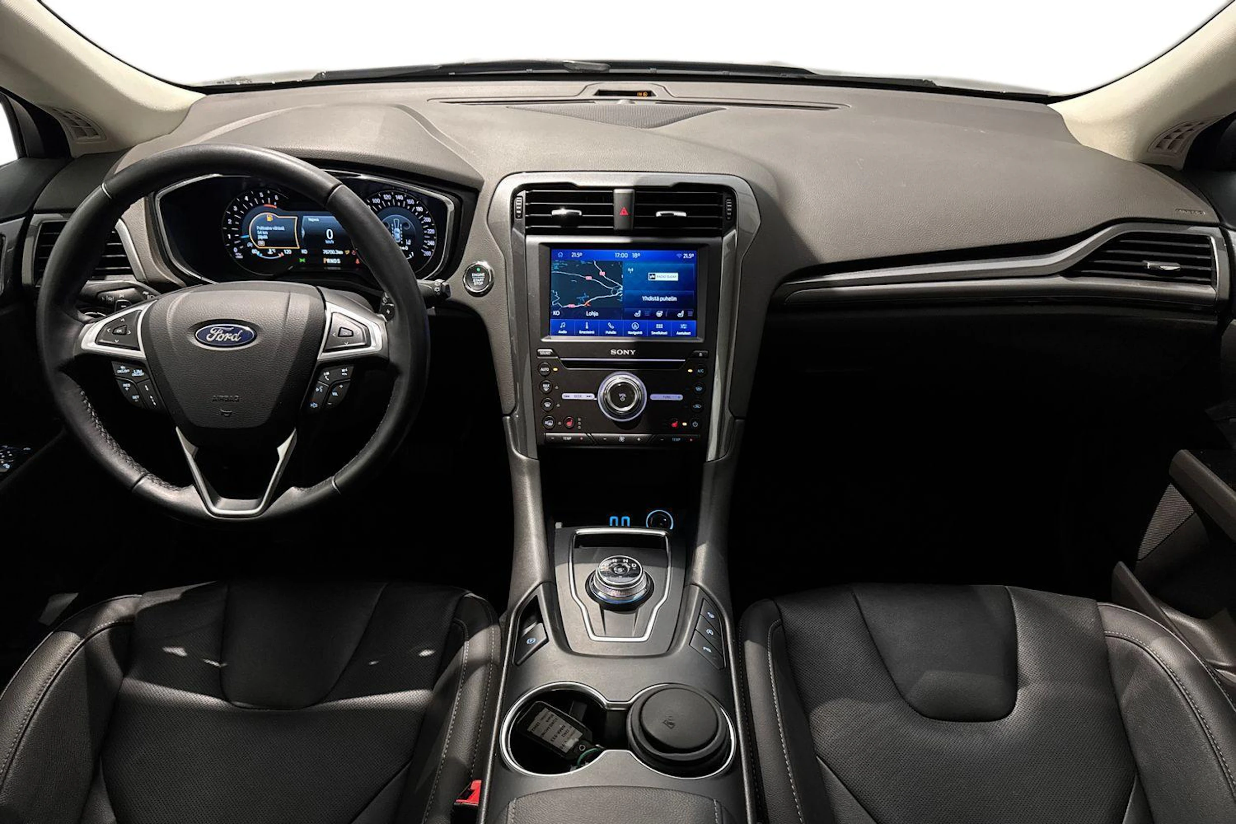 musta Ford Mondeo 2022 kuva 9.
