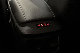 musta Ford Mondeo 2022 kuva 19.