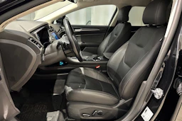 musta Ford Mondeo 2022 kuva 20.