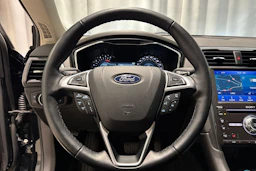 musta Ford Mondeo 2022 kuva 22.