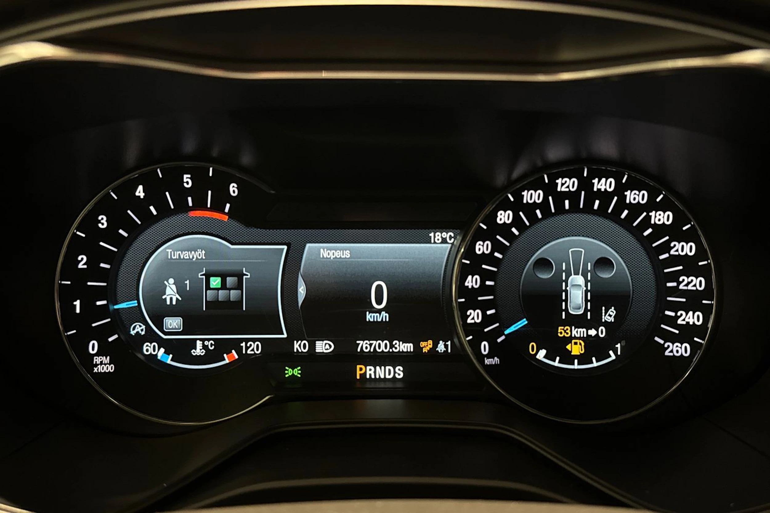 musta Ford Mondeo 2022 kuva 23.