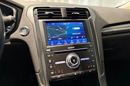 musta Ford Mondeo 2022 kuva 24.