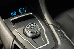 musta Ford Mondeo 2022 kuva 30.