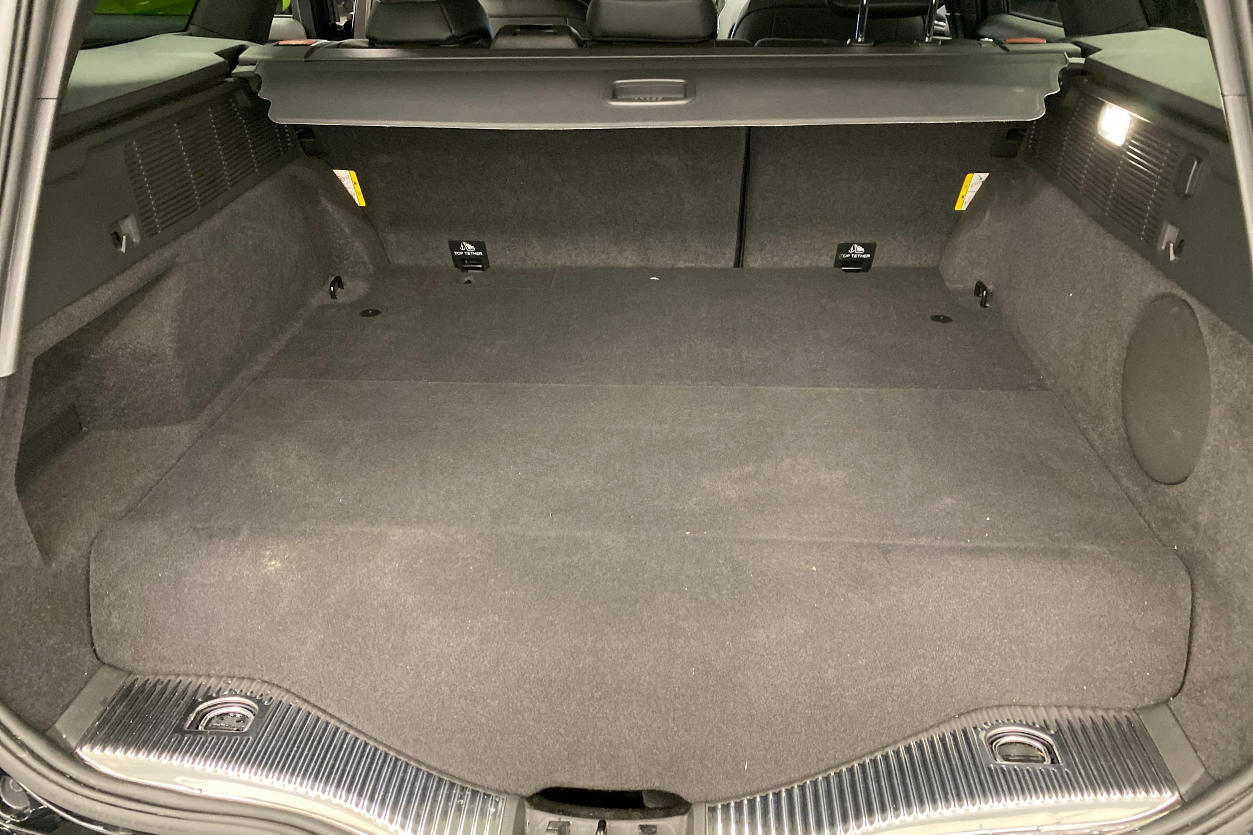 musta Ford Mondeo 2022 kuva 11.