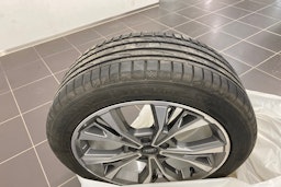 musta Ford Mondeo 2022 kuva 13.