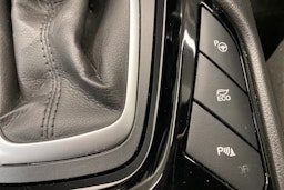 musta Ford Mondeo 2022 kuva 23.