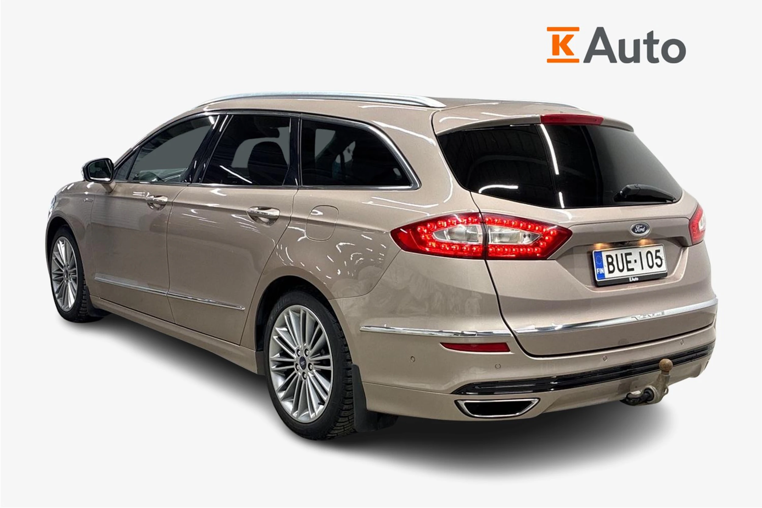 harmaa Ford Mondeo 2017 kuva 2.