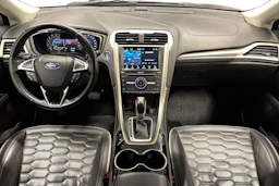 harmaa Ford Mondeo 2017 kuva 7.