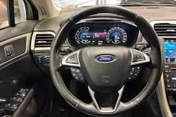 harmaa Ford Mondeo 2017 kuva 12.
